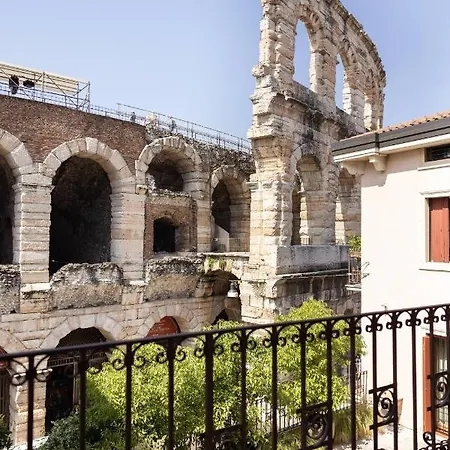 Апартаменты Vista Arena, Incredibile